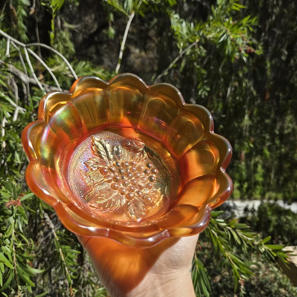 Antique Imperial Heavy Grape Marigold Carnival Glass Bowl Antique Catchall Dish‎